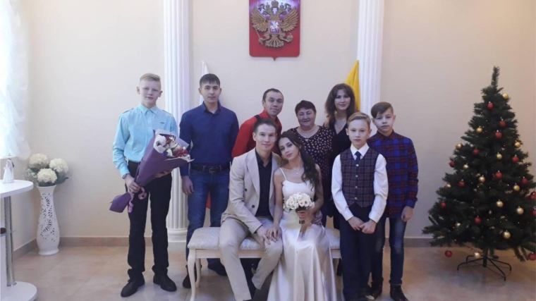 ЗАГС Калининского района зарегистрировал 350-й семейный союз 2018 года
