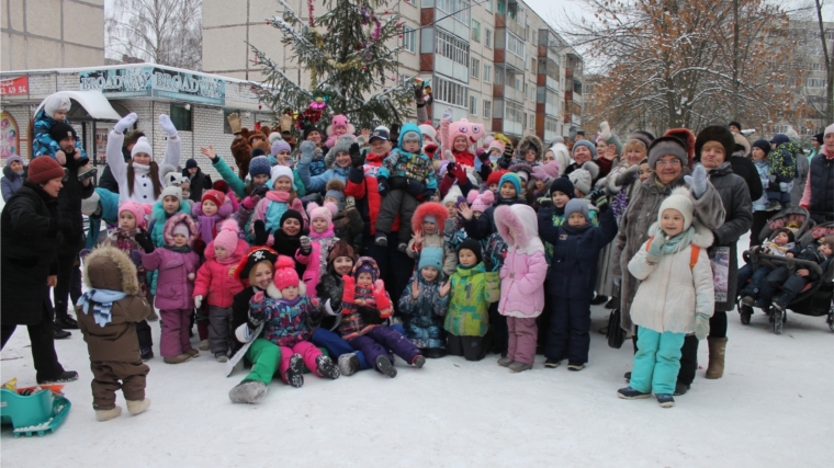 Во дворы Калининского района г. Чебоксары пришла новогодняя сказка