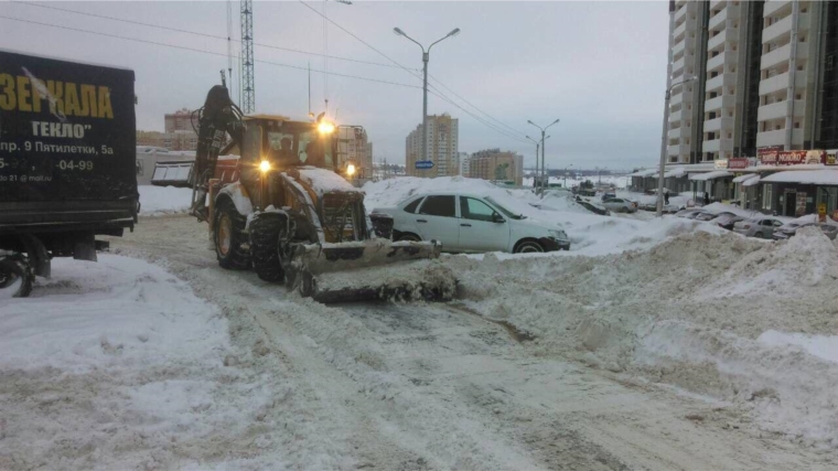Качество уборки дворов от снега обсудили в Калининском районе г. Чебоксары
