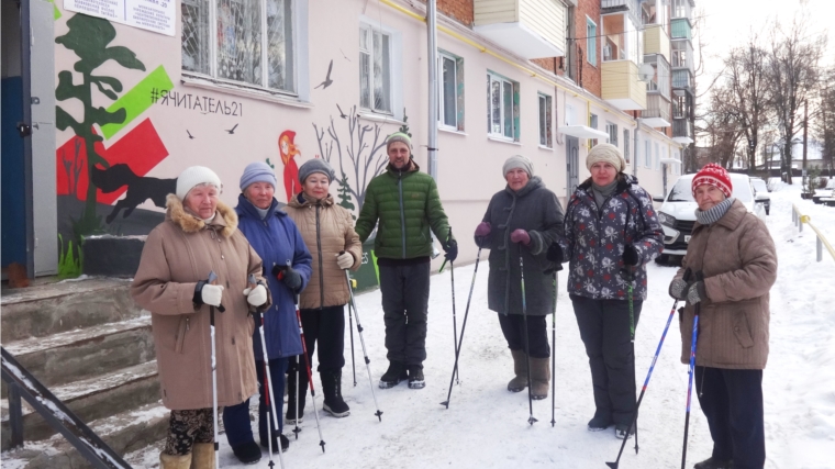 В Восточном поселке г. Чебоксары становится больше любителей скандинавской ходьбы