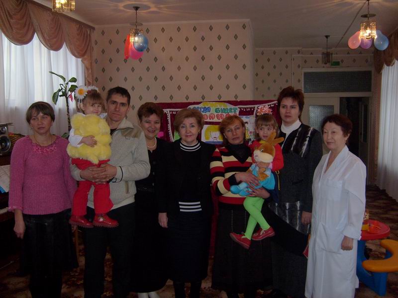 16:45 Министр здравоохранения и социального развития Чувашской Республики Н.В. Суслонова посетила дом  ребенка «Малютка»