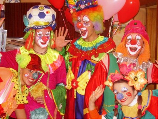 Каскадеры, клоуны, дрессированные животные – минуты счастья для детей из социально-реабилитационного центра