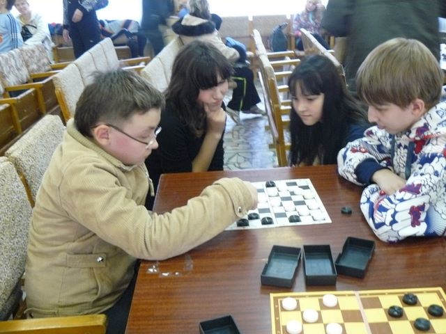 В Калининском районе столицы завершилось личное первенство по русским шашкам 