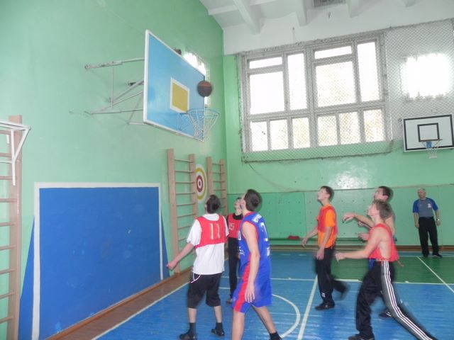 В Калининском районе г. Чебоксары определились финалисты первенства по баскетболу среди юношей общеобразовательных школ