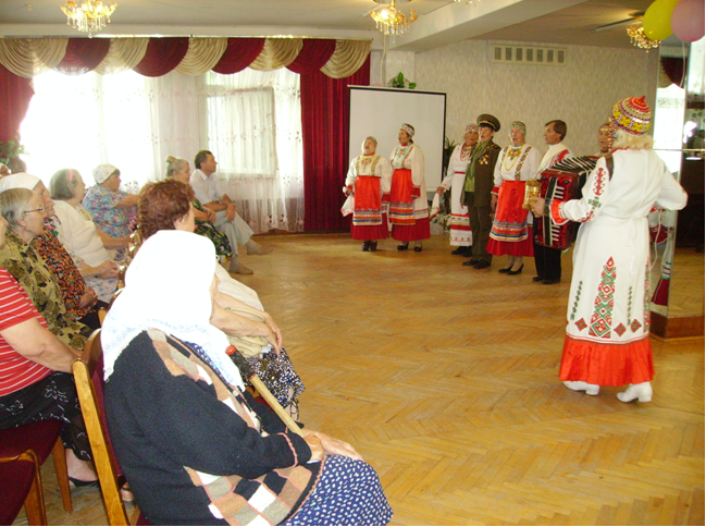 В День Республики в Центре социального обслуживания населения Калининского района г. Чебоксары состоялся праздничный концерт