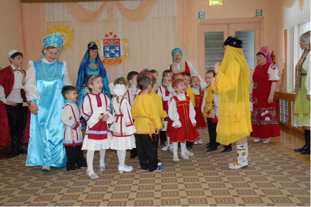 Традиции многонациональной страны на «Празднике народного костюма»